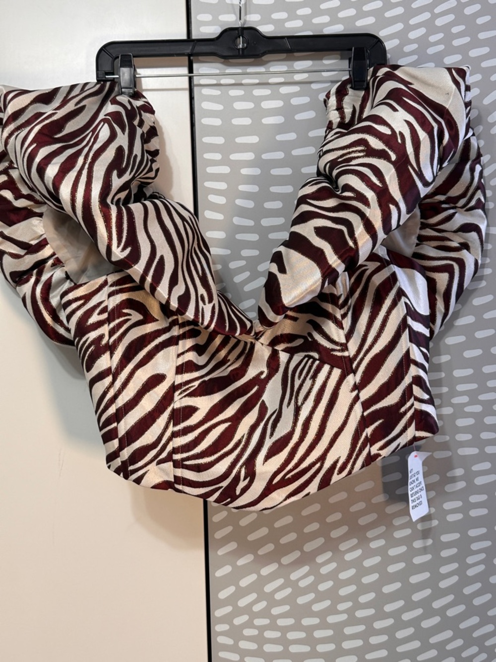 ASOS LUXE Jacquard print Cream and Brown Zebra print top size 14 NWT - Picture 2 of 8